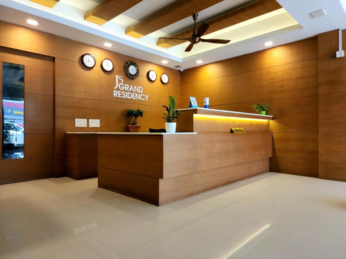 Hotel Js Grand Residency Palakkad Zewnętrze zdjęcie